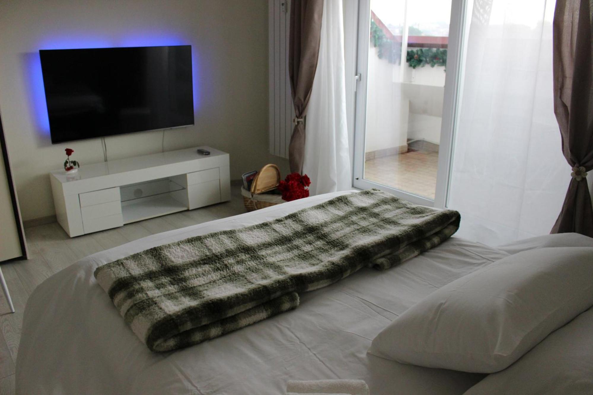 New Hill Apartment *